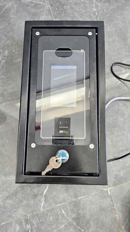hộp bảo vệ máy chấm công khuôn mặt vân tay